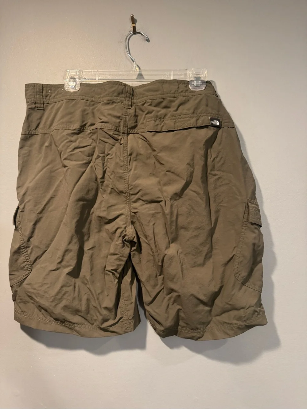 *The North Face Men's Cargo Shorts — Olive